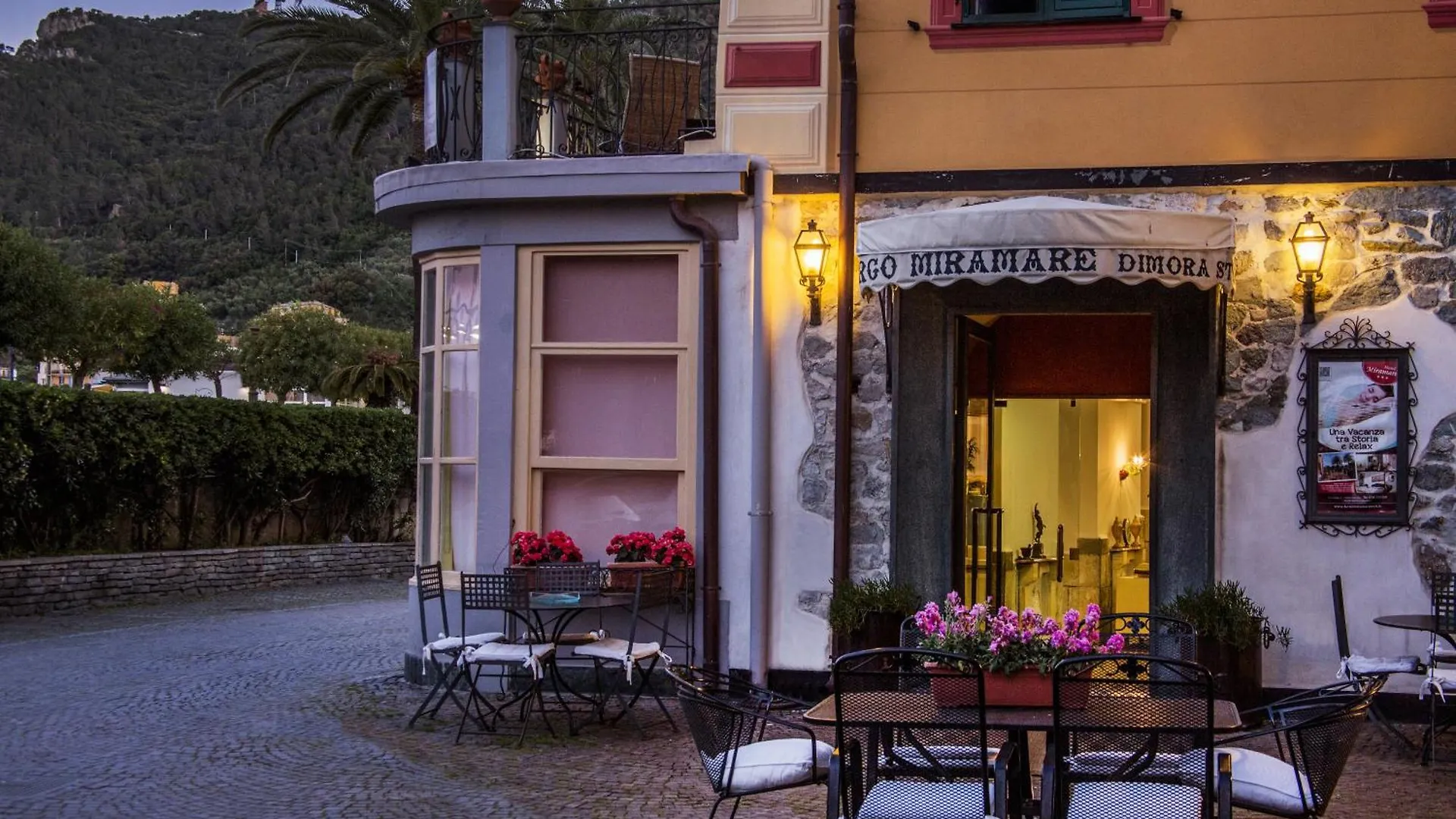 Dove Dormire sul Lungomare di Finale Ligure: 4 Hotel sul Mare