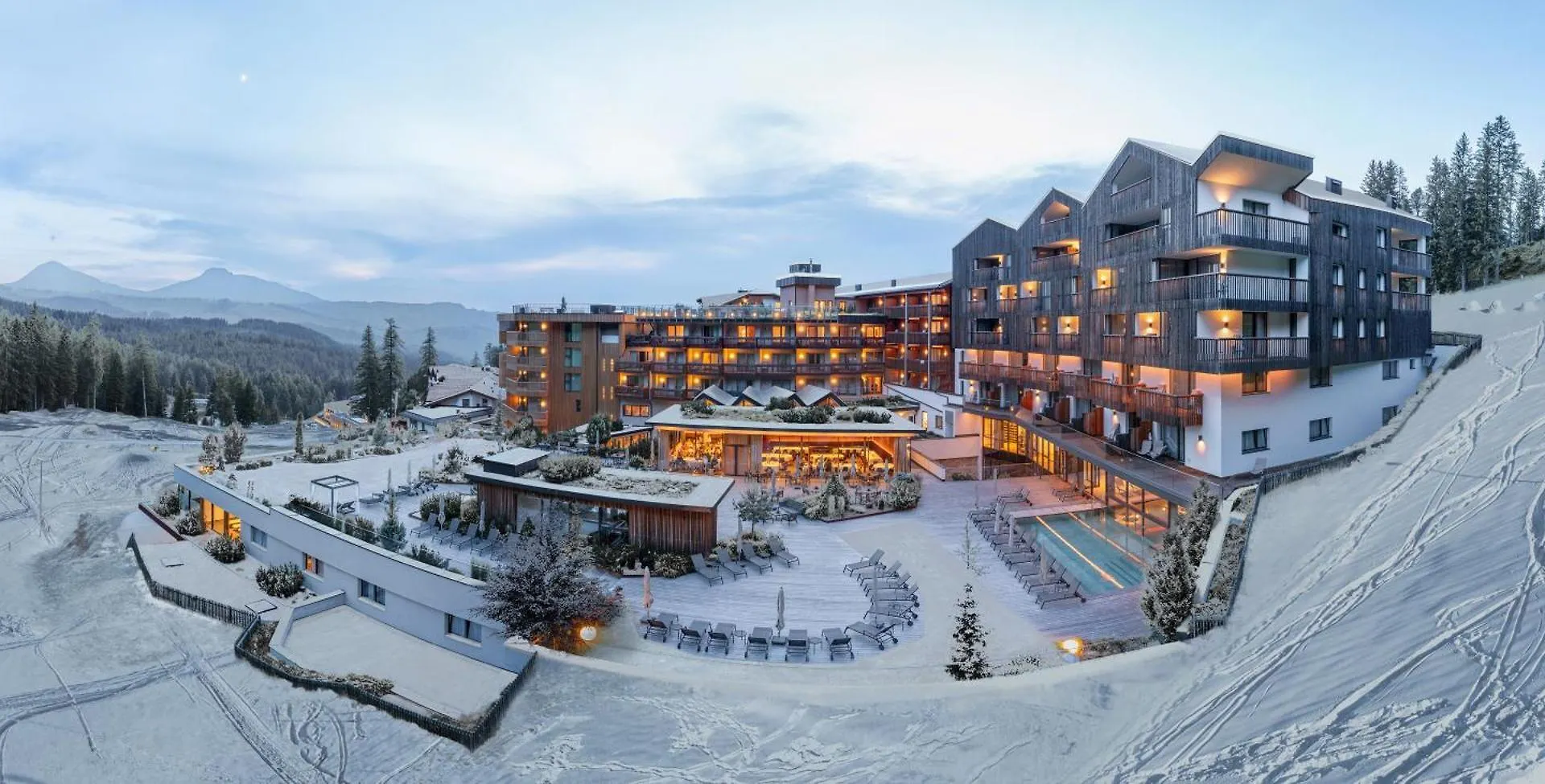 4 Hotel Centrali vicino alla Moseralm 2 a Nova Levante
