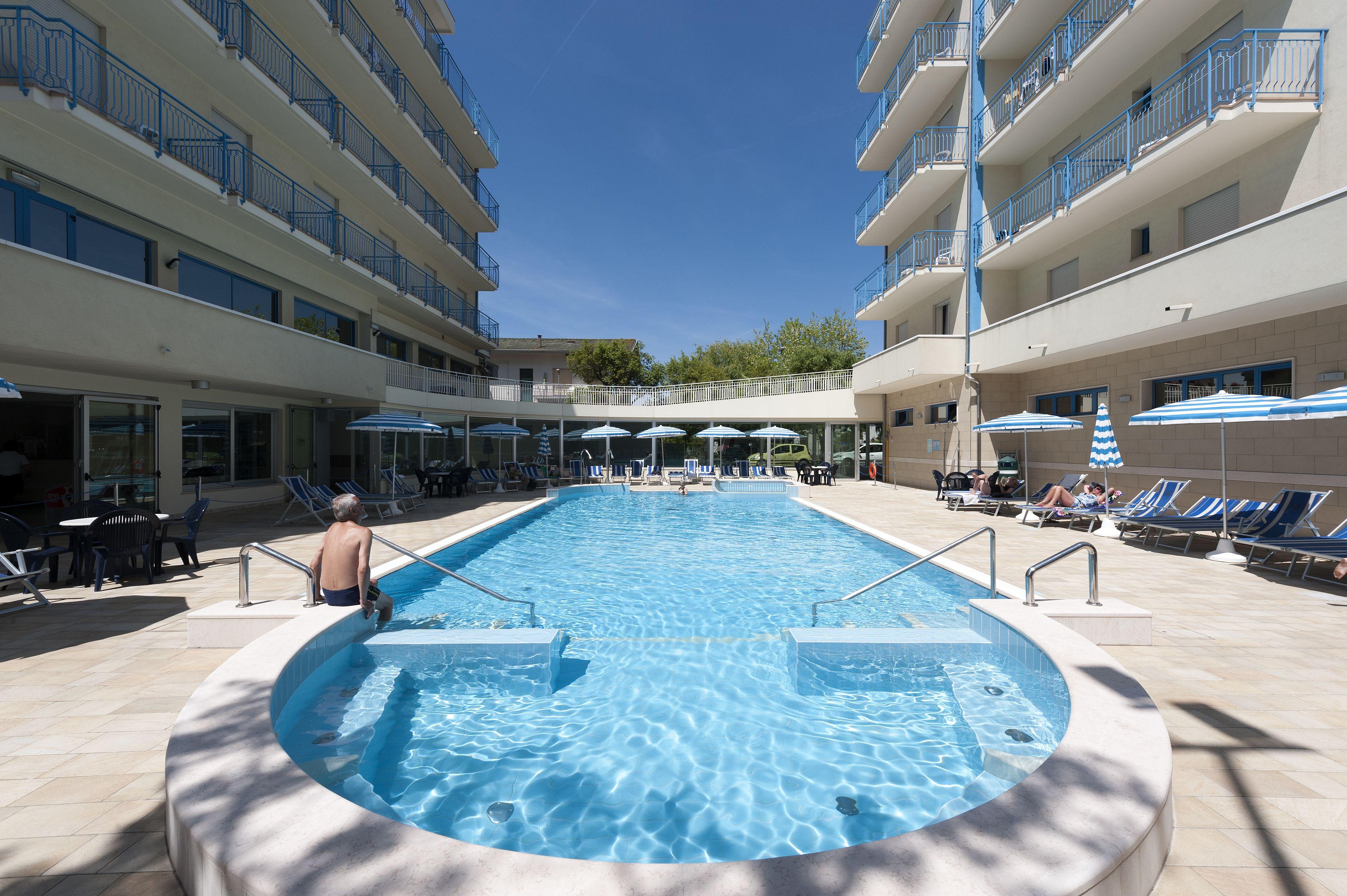 Dove Soggiornare a Piazza Mazzini: 5 Hotel Romantici a Jesolo