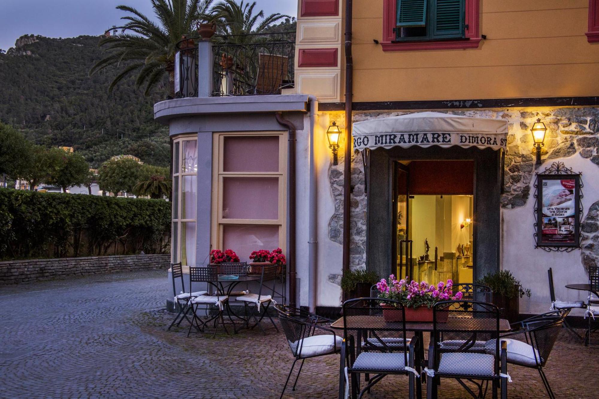 Dove Dormire sul Lungomare di Finale Ligure: 4 Hotel sul Mare