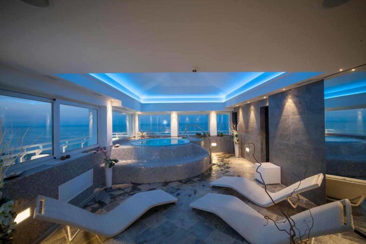 5 Hotel sul Mare da Non Perdere vicino al Tempio Malatestiano